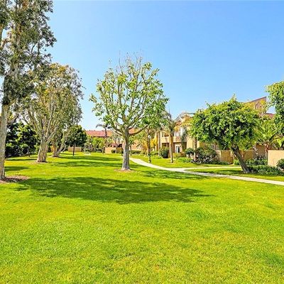 16857 Bluewater Ln, Huntington Beach, CA 92649