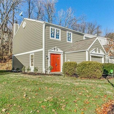 17 New London Ln, Oakmont, PA 15139