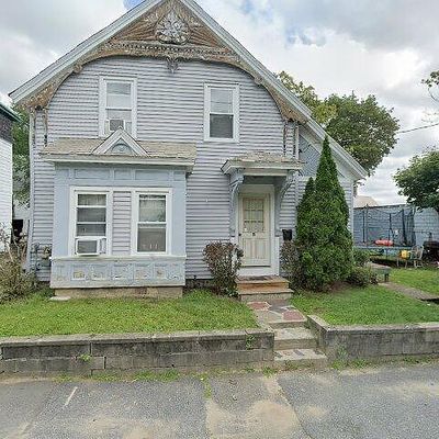 17 Oakland St, Fitchburg, MA 01420