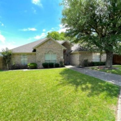 1801 Hogan Ln, Mount Pleasant, TX 75455