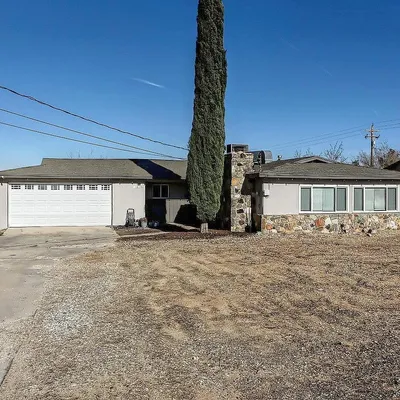 18196 Catalpa St, Hesperia, CA 92345