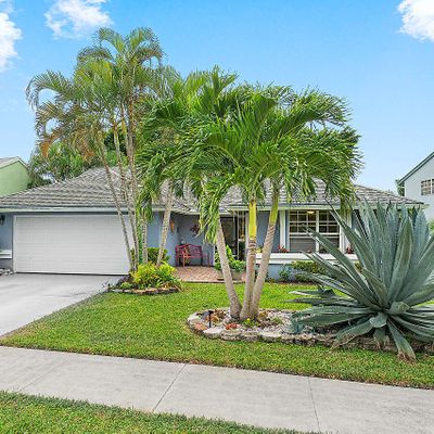 1823 Stonehaven Dr, Boynton Beach, FL 33436