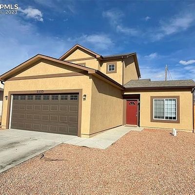 2233 Cruz Ct, Pueblo, CO 81003