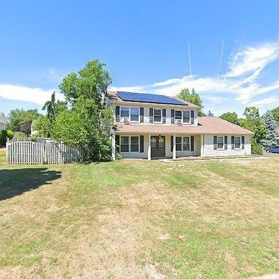 23 Twin Ter, Holmdel, NJ 07733