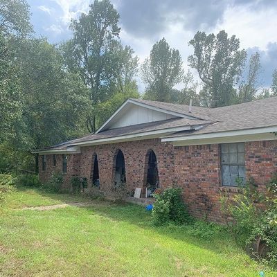 239 County Road 39, Vossburg, MS 39366
