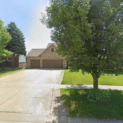 2434 Ivy Hill Dr, Commerce Township, MI 48382