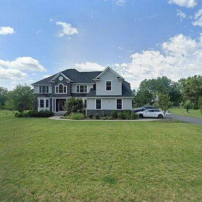 25 Waverly Ct, Belle Mead, NJ 08502