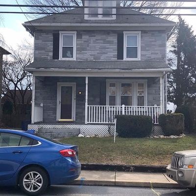 250 E Jackson St, New Holland, PA 17557