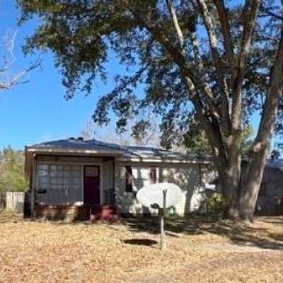 208 9 Th Ave, Chickasaw, AL 36611