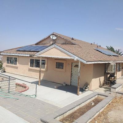20828 Sunset Dr, Apple Valley, CA 92308