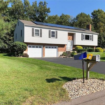 21 Markwood Rd, Manchester, CT 06040