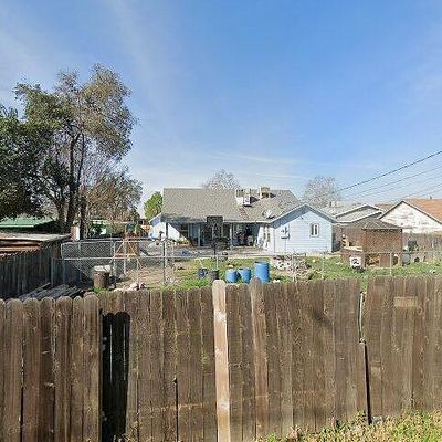 216 S D St, Tulare, CA 93274