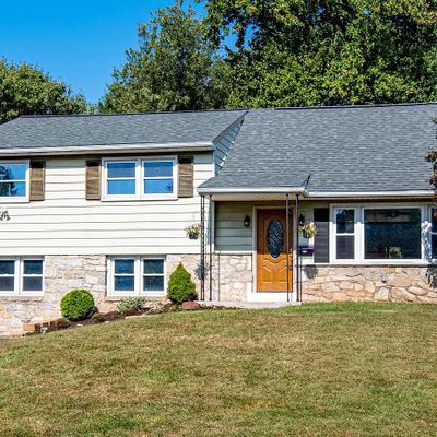 217 Woodlawn Dr, Lansdale, PA 19446