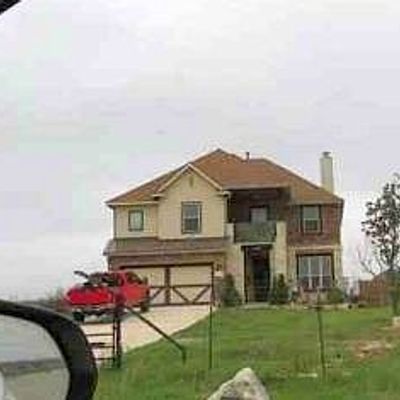 220 Scenic Hills Dr, La Vernia, TX 78121