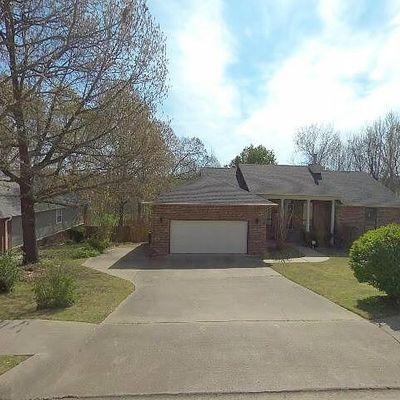 2203 Stout Dr, Springdale, AR 72762