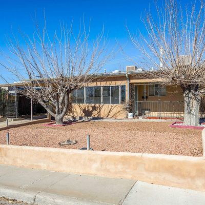 2221 Bellamah Dr, Las Cruces, NM 88001