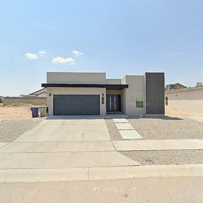 2845 Sammy Cervantes St, El Paso, TX 79938