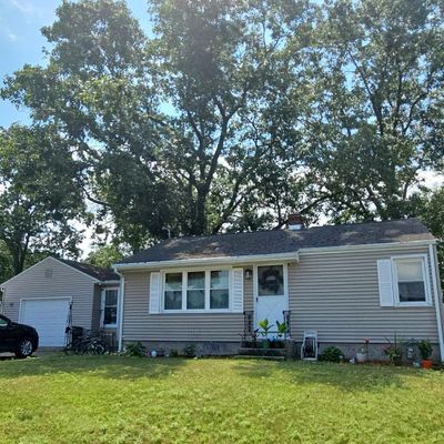 29 Albert St, Chicopee, MA 01020