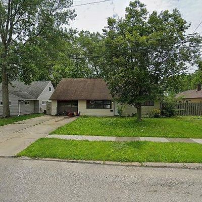 293 Wallace Dr, Berea, OH 44017