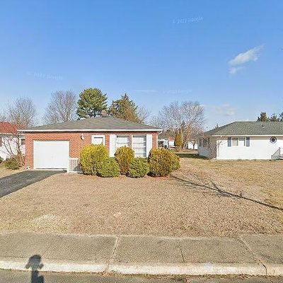 3 Castries St, Toms River, NJ 08757