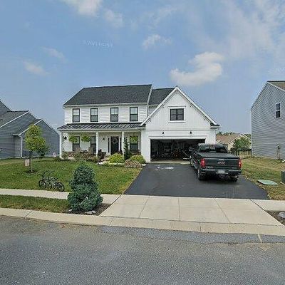 30 Danbury Dr, Mechanicsburg, PA 17050