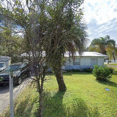 300 E Lattin St, Hastings, FL 32145