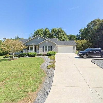 3020 Peachtree Street Ext, Claremont, NC 28610