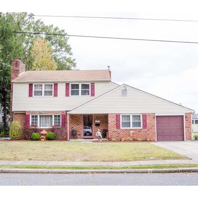 307 Kirkbride Dr, Gibbstown, NJ 08027