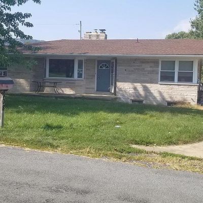 308 Golf Club Ave, Dillsburg, PA 17019