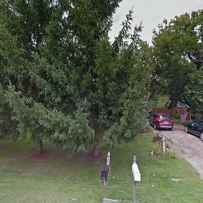 310 Cedar River Dr, Fowlerville, MI 48836