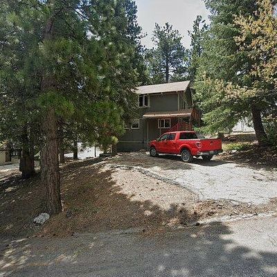 31141 Mountain Oak Dr, Running Springs, CA 92382