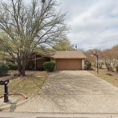 312 Javelina Dr, Woodway, TX 76712