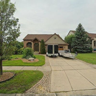 31239 Broderick Dr, Chesterfield, MI 48051