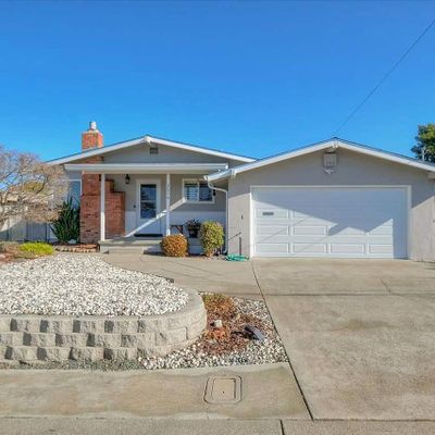 2579 Francis Dr, Pinole, CA 94564