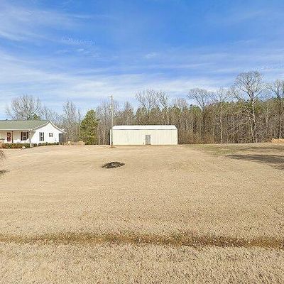 2600 Lake Field Rd, Selmer, TN 38375