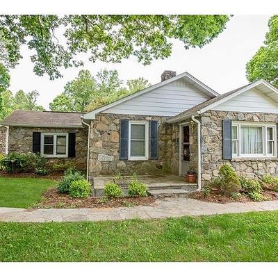 277 Old Haw Creek Rd, Asheville, NC 28805