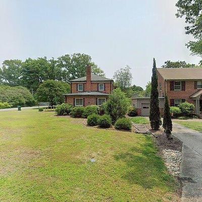 36 Cedar Ln, Newport News, VA 23601