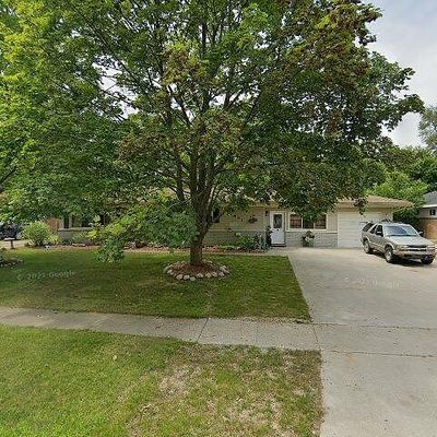 3607 Aquarina St, Waterford, MI 48329