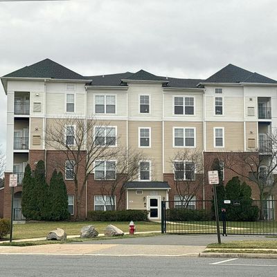 3830 Lightfoot St #425, Chantilly, VA 20151