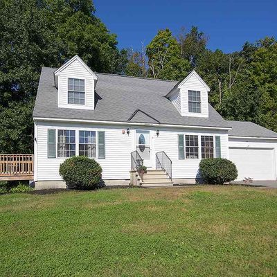 4 Lincoln Ln, Chester, NH 03036