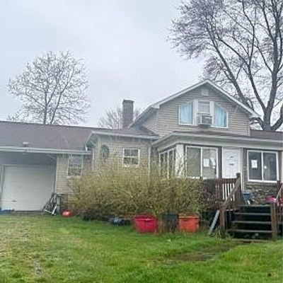 32 Grant St, Fredonia, PA 16124