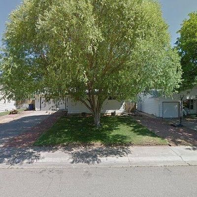 32 Scotland Rd, Pueblo, CO 81001