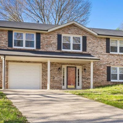 326 Meadowgreen Dr, Clarksville, TN 37040