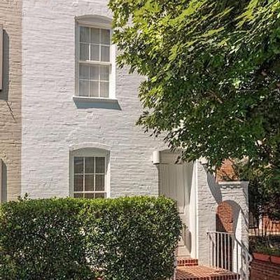 3323 Dent Pl Nw, Washington, DC 20007