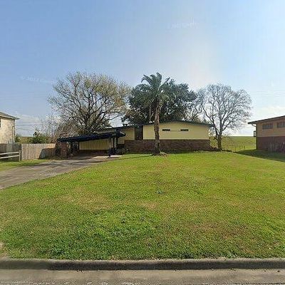 4600 Lakeshore Dr, Port Arthur, TX 77642