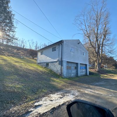 48 Mayapple Ln, Fairmont, WV 26554