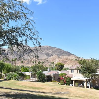 48590 Oakwood Way, Palm Desert, CA 92260