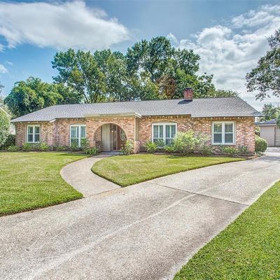 4018 Rolling Green Dr, Seabrook, TX 77586