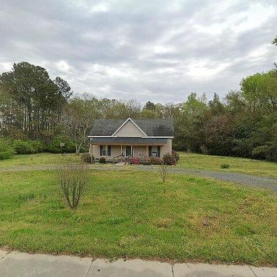 410 Julius Chambers Ave, Mount Gilead, NC 27306