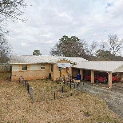 411 Hillcrest Rd, Anniston, AL 36206